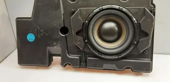 Audi A8 S8 D3 4E Subwoofer speaker 4E0035621A