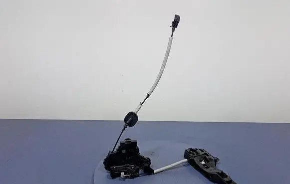 Renault Captur Front door lock 805034935R