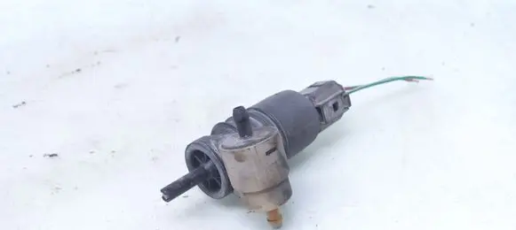Skoda Octavia Mk1 (1U) Windscreen/windshield washer pump