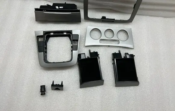 Volkswagen PASSAT B6 Center console decorative trim