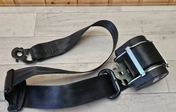 Opel Vivaro Front seatbelt 696522B 59767
