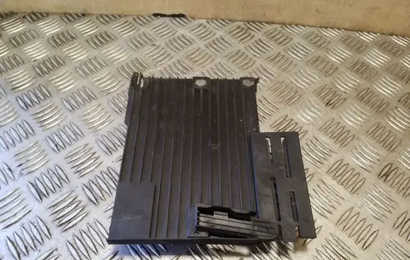 Citroen C4 Grand Picasso Engine control unit holder 9808174680