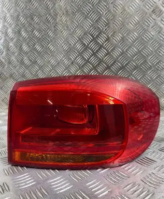 Volkswagen Tiguan Rear/tail lights 5N0945312D
