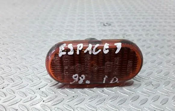 Renault Espace III Front fender indicator light