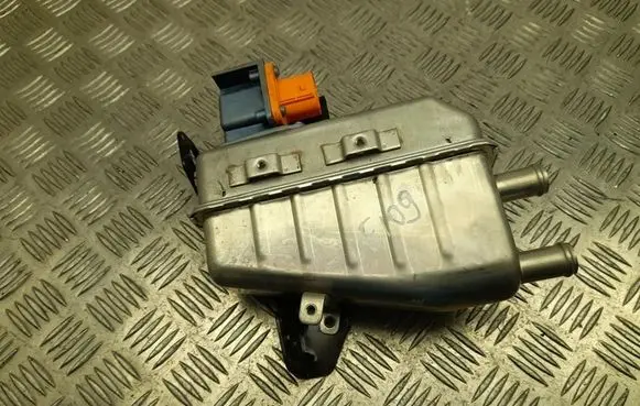 Volkswagen PASSAT B8 Oil filter mounting bracket 3Q0963231F