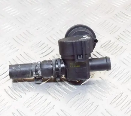 Porsche Cayenne (9Y0 9Y3) Other engine bay part 1J0819809