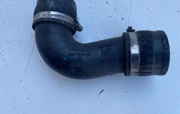 Volvo V70 Intercooler hose/pipe 30751920