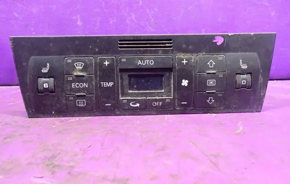 Audi A4 S4 B6 8E 8H Climate control unit 