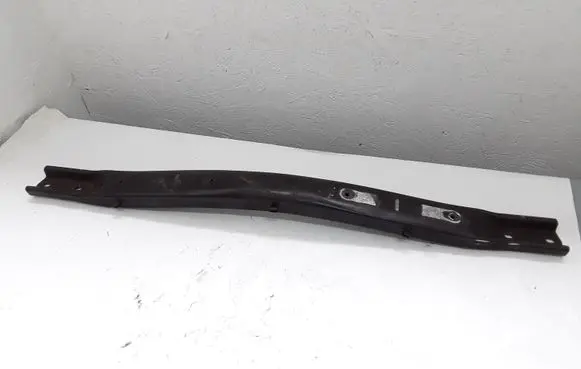 BMW X5 E70 Radiator support slam panel bracket 7158437 715843706