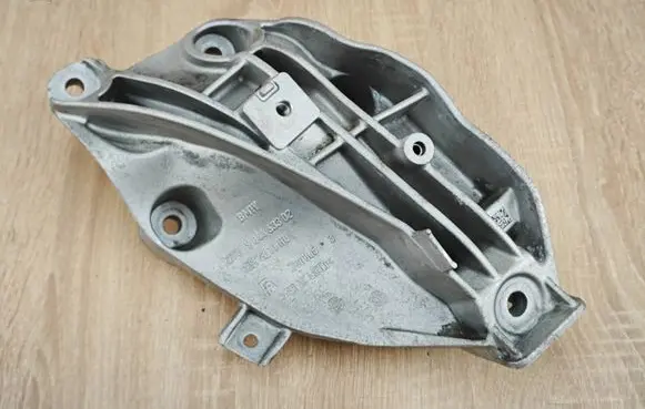 BMW X5 G05 Engine mount vacuum valve 9844633
