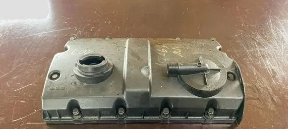 Skoda Fabia Mk1 (6Y) Rocker cam cover 038103475Q