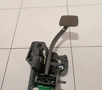 Opel Insignia B Brake pedal 84344897 2461000000000X 662575039