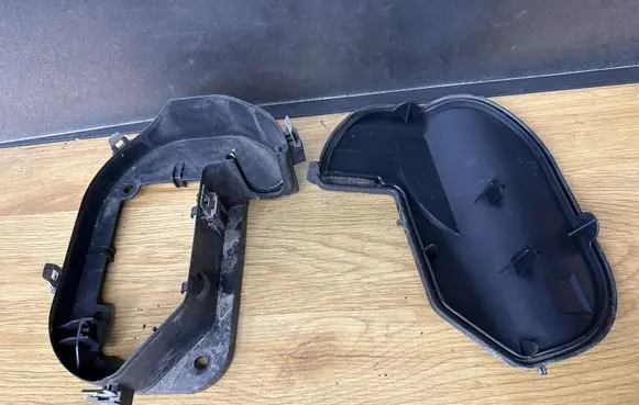 Volvo XC90 Fuse box cover 9168973