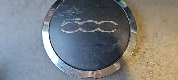 Fiat 500 Original wheel cap 