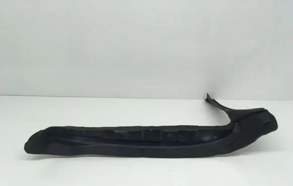 Audi A5 8T 8F Fender end trim 8T0821112A