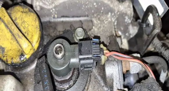 Opel Astra H Fuel injector 0445110175