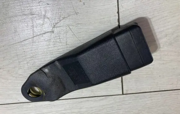 Chrysler 300 - 300C Front seatbelt buckle 02H741DVA