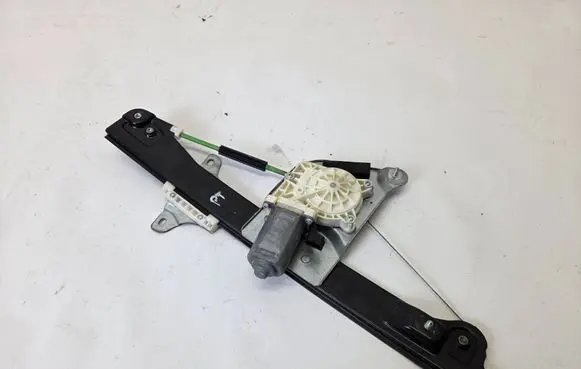 Rear window lifting mechanism without motor