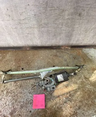 Renault Clio I Front wiper linkage and motor 