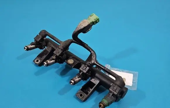 Peugeot 206 Fuel injector IPM002 IMPRK1550281