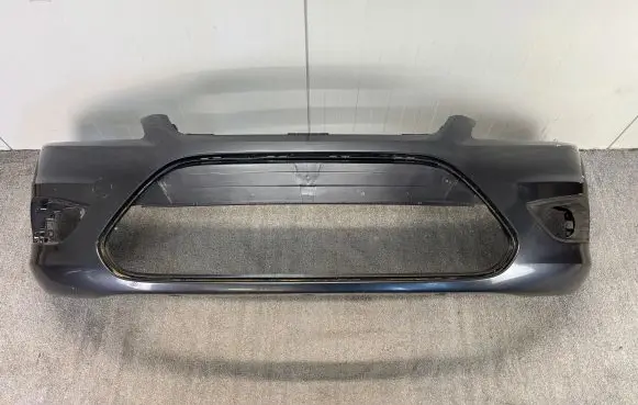 Ford Focus Front bumper 8M5117757A Z1170