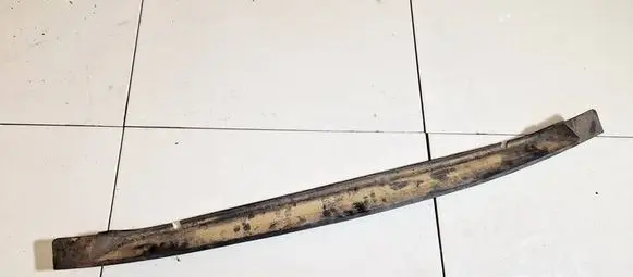 Rear bumper trim bar molding