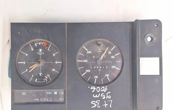 Volkswagen I LT Speedometer (instrument cluster)