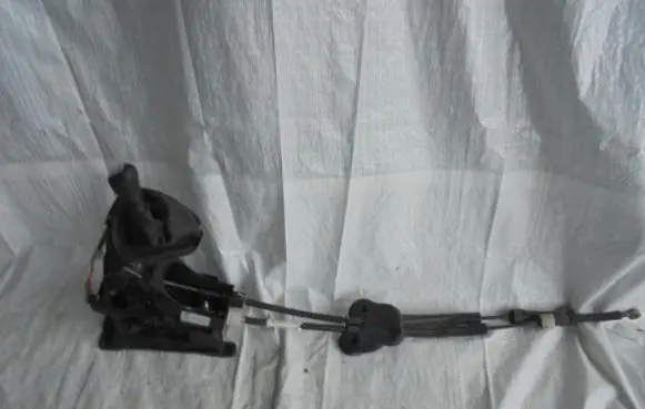 Gear shift cable linkage