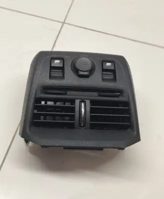 Citroen DS5 Rear air vent grill 00073680 9670771377