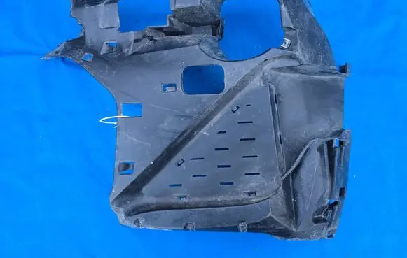 BMW X2 F39 Front bumper mounting bracket 8069091