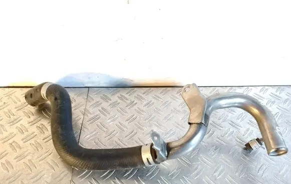 Toyota Prius+ (ZVW40) Engine coolant pipe/hose