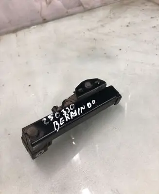 Citroen Berlingo Sliding door upper roller guide/hinge 9817813180