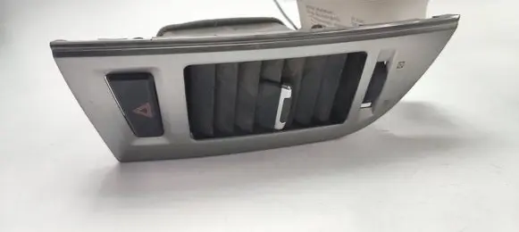 Mitsubishi Pajero Dashboard side air vent grill/cover trim