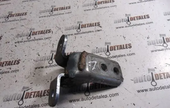 Toyota Corolla Verso AR10 Front door upper hinge