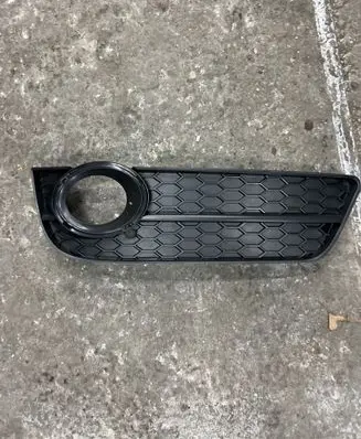 Audi A5 8T 8F Front bumper lower grill 1355272