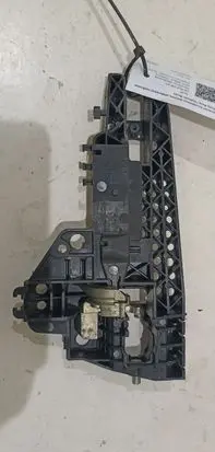 Rear door exterior handle/bracket