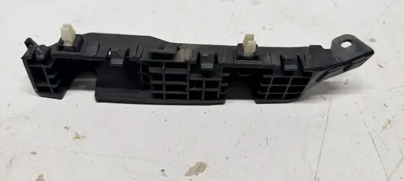 KIA Ceed Front bumper mounting bracket 86513J7000