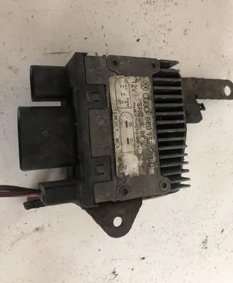 Audi A4 S4 B7 8E 8H Coolant fan relay 8E0959501Q