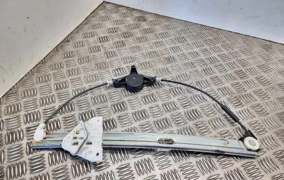 Mazda 6 Front window lifting mechanism without motor