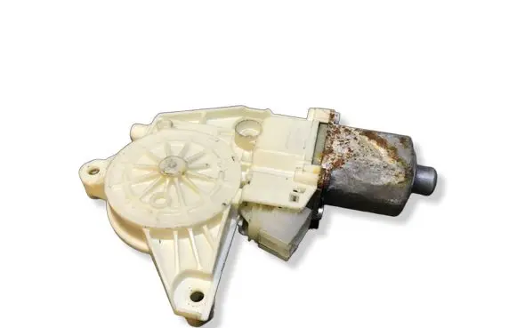 Mercedes-Benz B W246 W242 Front door window regulator motor 0130822690