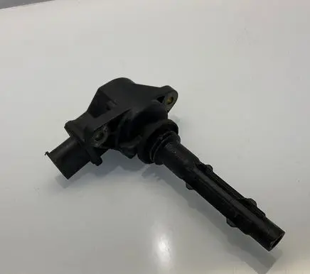 Mercedes-Benz CLS C219 High voltage ignition coil A0001501980 0001501980