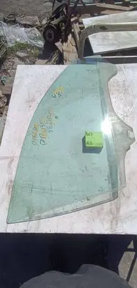 Volkswagen PASSAT B5 Front door window glass four-door 1212123