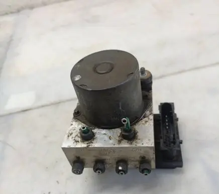 Opel Corsa C ABS Pump 0265231306 474L1040304 24469609