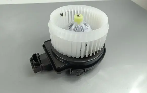 Suzuki SX4 S-Cross Heater fan/blower