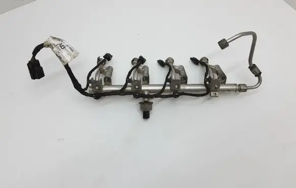 Ford Fusion II Fuel main line pipe