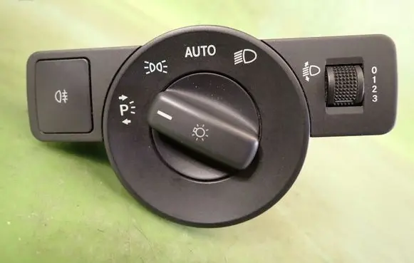 Mercedes-Benz Vito Viano W447 Headlight wiper switch A4479058100