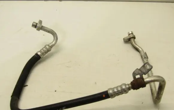 Dacia Sandero III Air conditioning (A/C) pipe/hose 924903642R