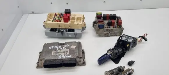 Fiat Stilo Engine ECU kit and lock set 55186541 61001500 46846109