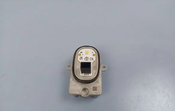 Volkswagen Tiguan LED ballast control module 1420000863