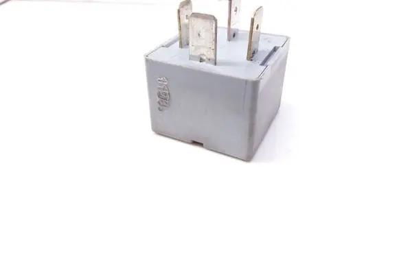 Skoda Octavia Mk2 (1Z) Other relay 141951253B 20240072